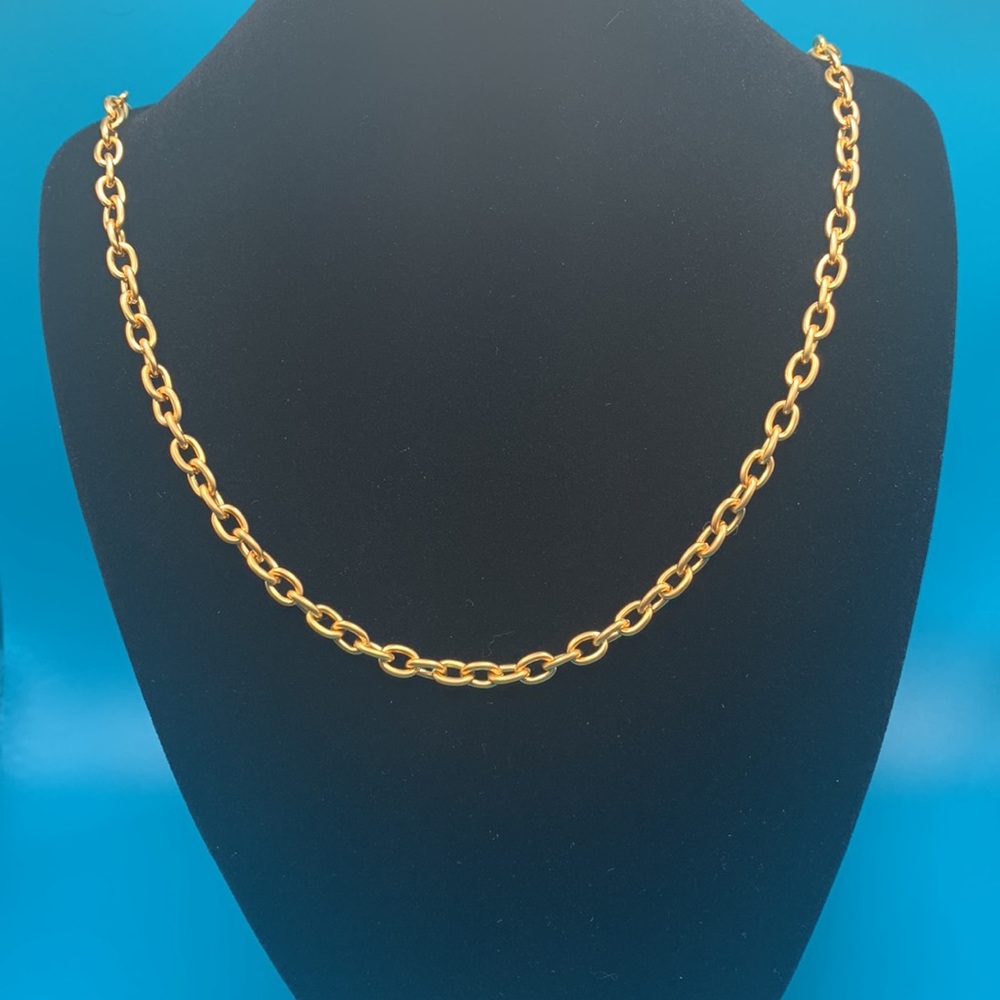 Gold Tone Cable Chain.